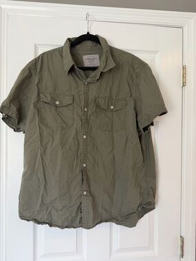 American Eagle Outfitters Short-Sleeve Button-Down Shirt - Olive Green